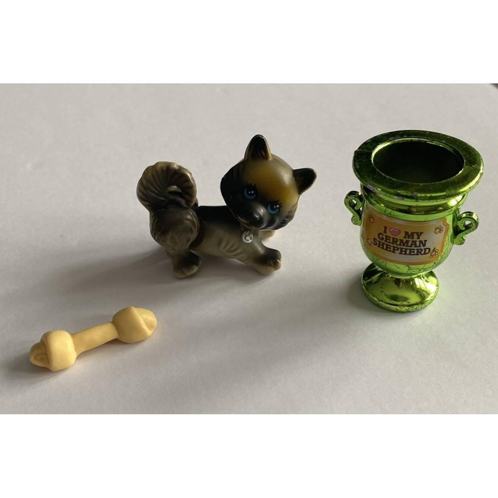 Vtg LITTLEST PET SHOP GERMAN SHEPHERD Dog  Bone Trophy 1993 KENNER BRAVE puppy